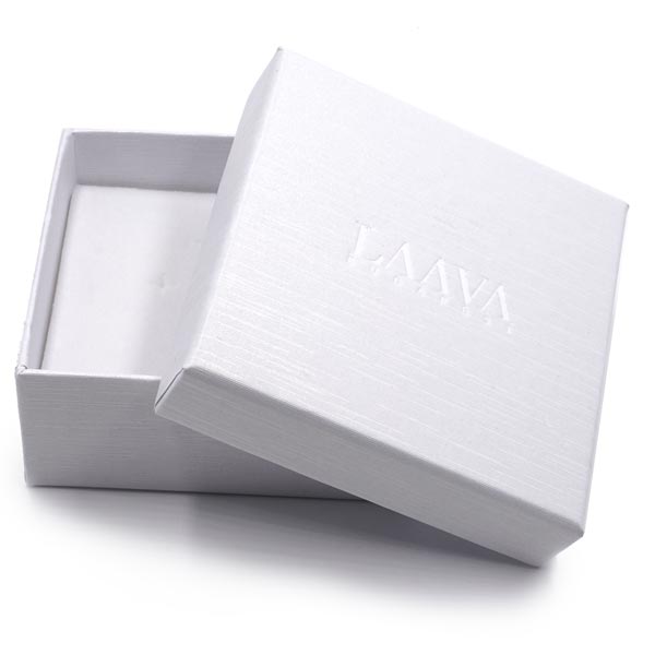 feher-laava-diszdoboz-csomagolas-600