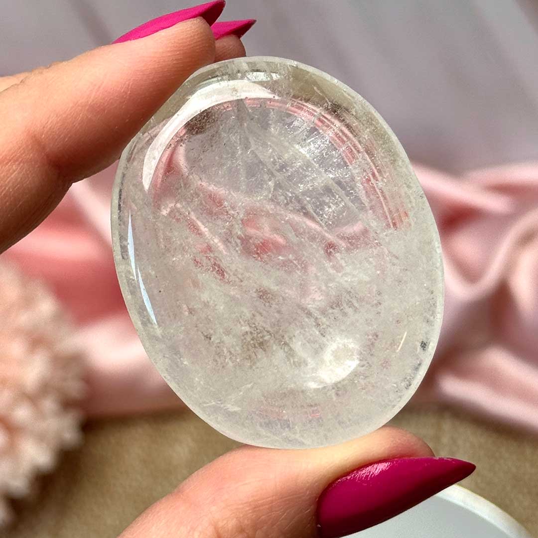 Hegyikristály stresszoldó marokkő - prémium ("worry stone", aggódókő, nyugikő) - Image 4