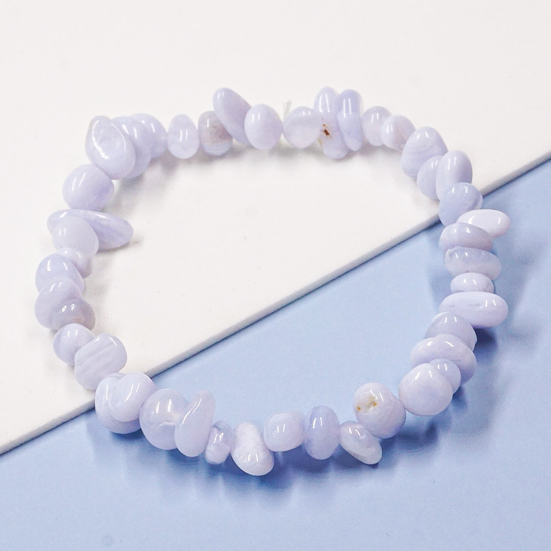 Kalcedon szemcse karkötő (kék csipkeachát)