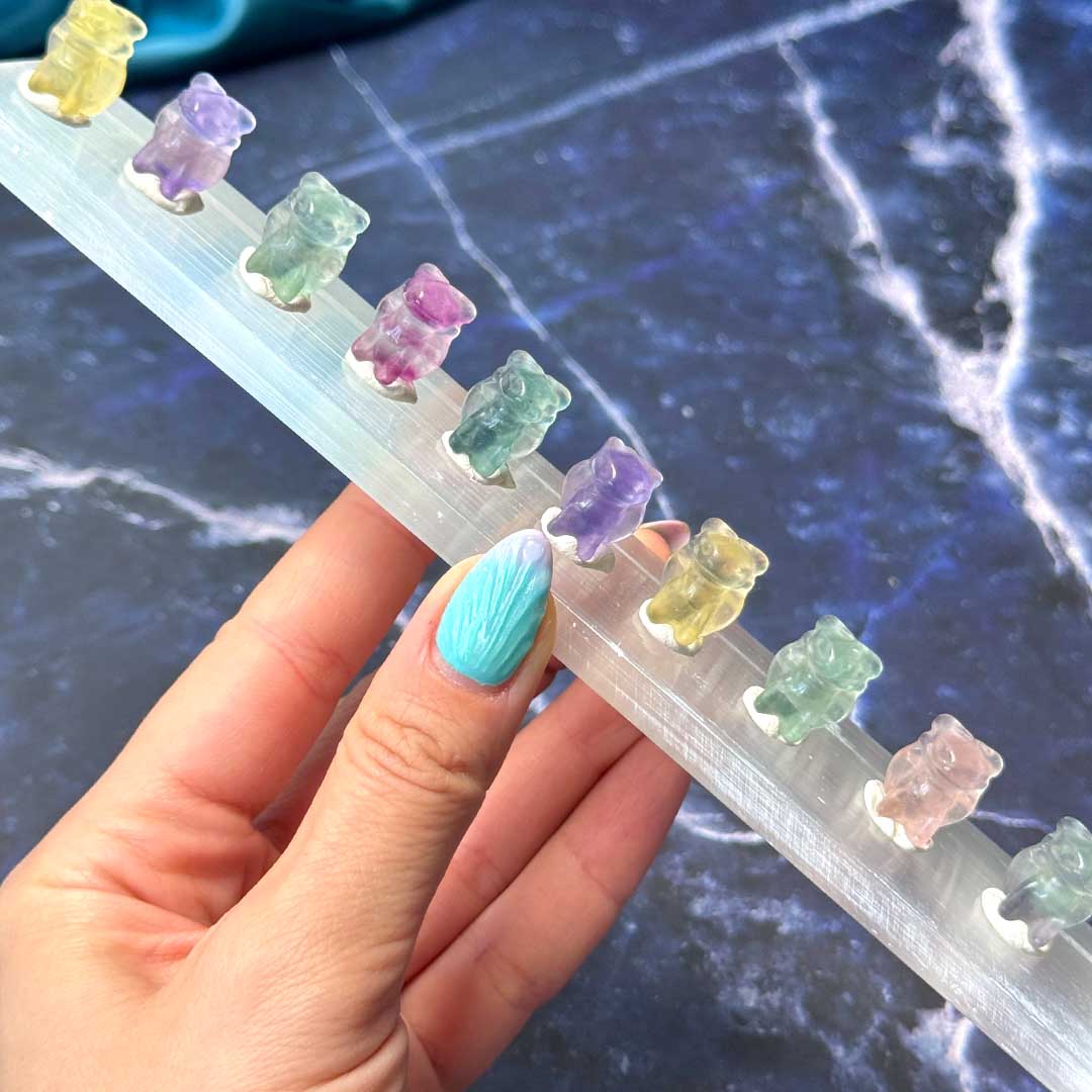 Fluorit "Fogatlan" sárkány faragvány