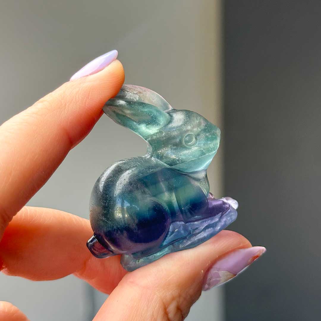 Szivárvány Fluorit Nyuszi csiszolat (prémium)