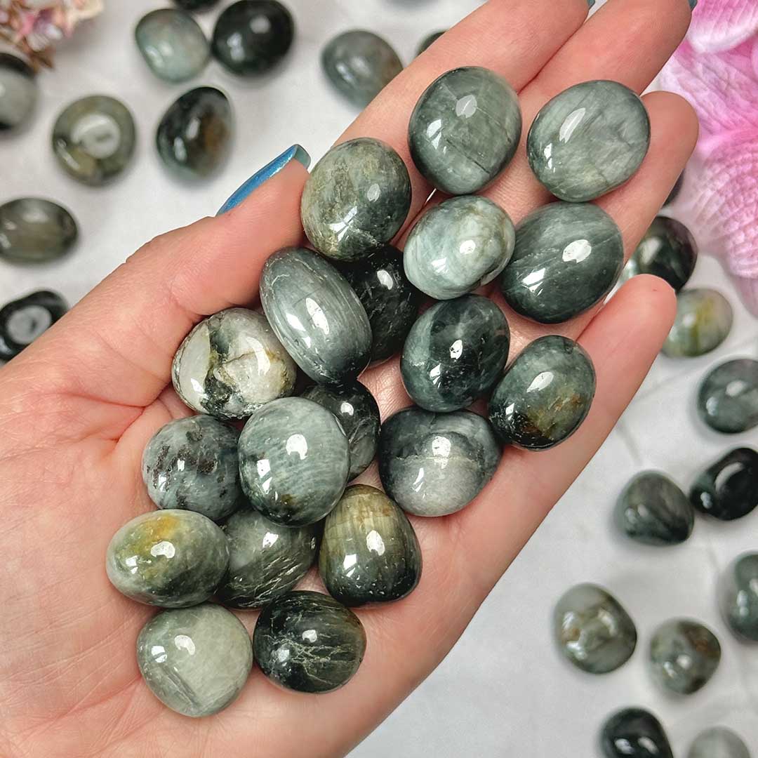 Sólyomszem kis marokkő