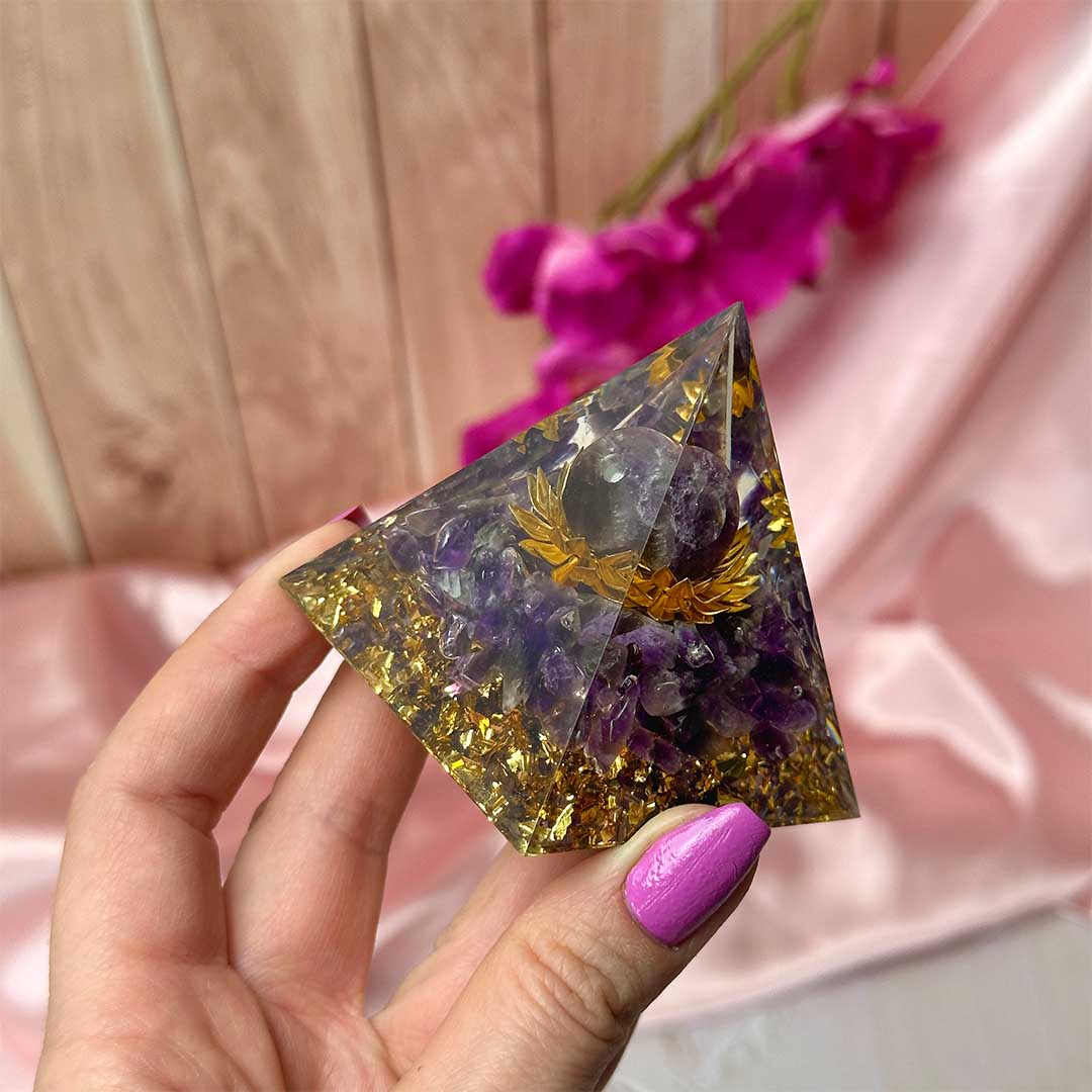 Orgonit piramis Ametiszt golyóval - Image 4
