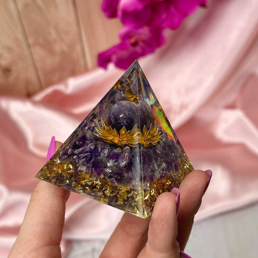 Orgonit piramis Ametiszt golyóval - Image 2