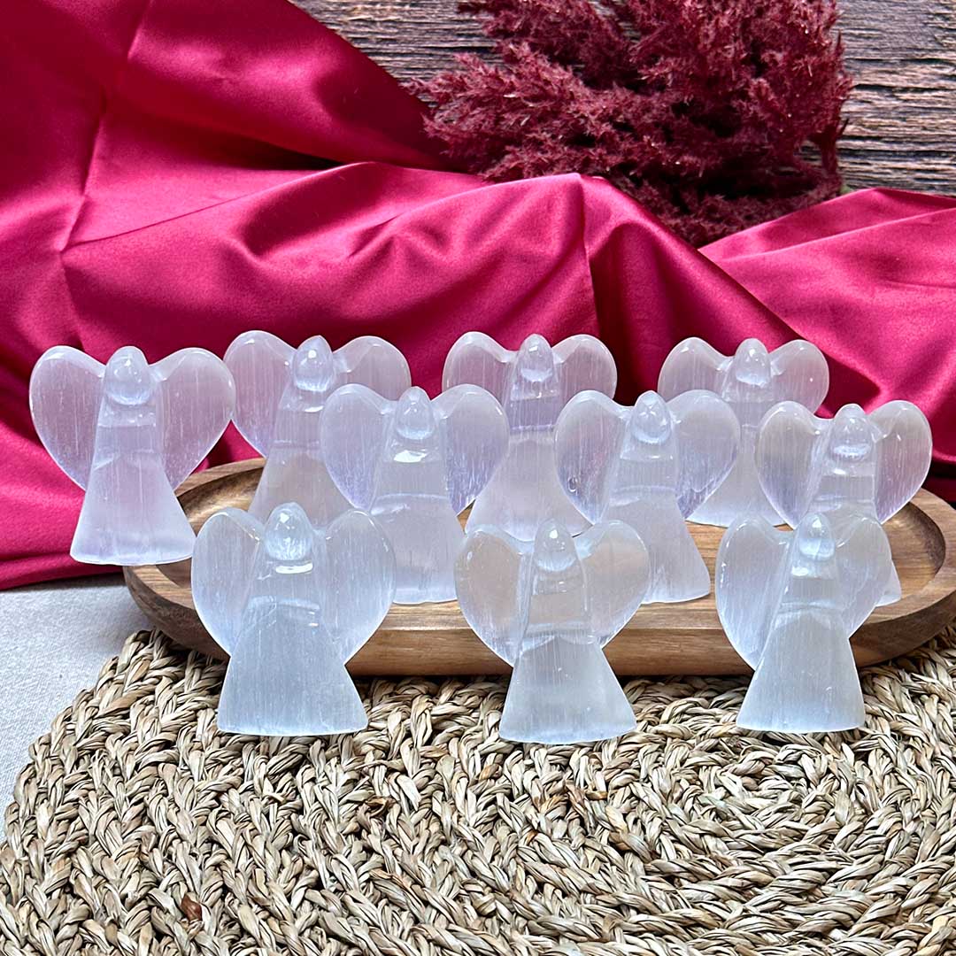 Szelenit angyal faragvány - Image 3