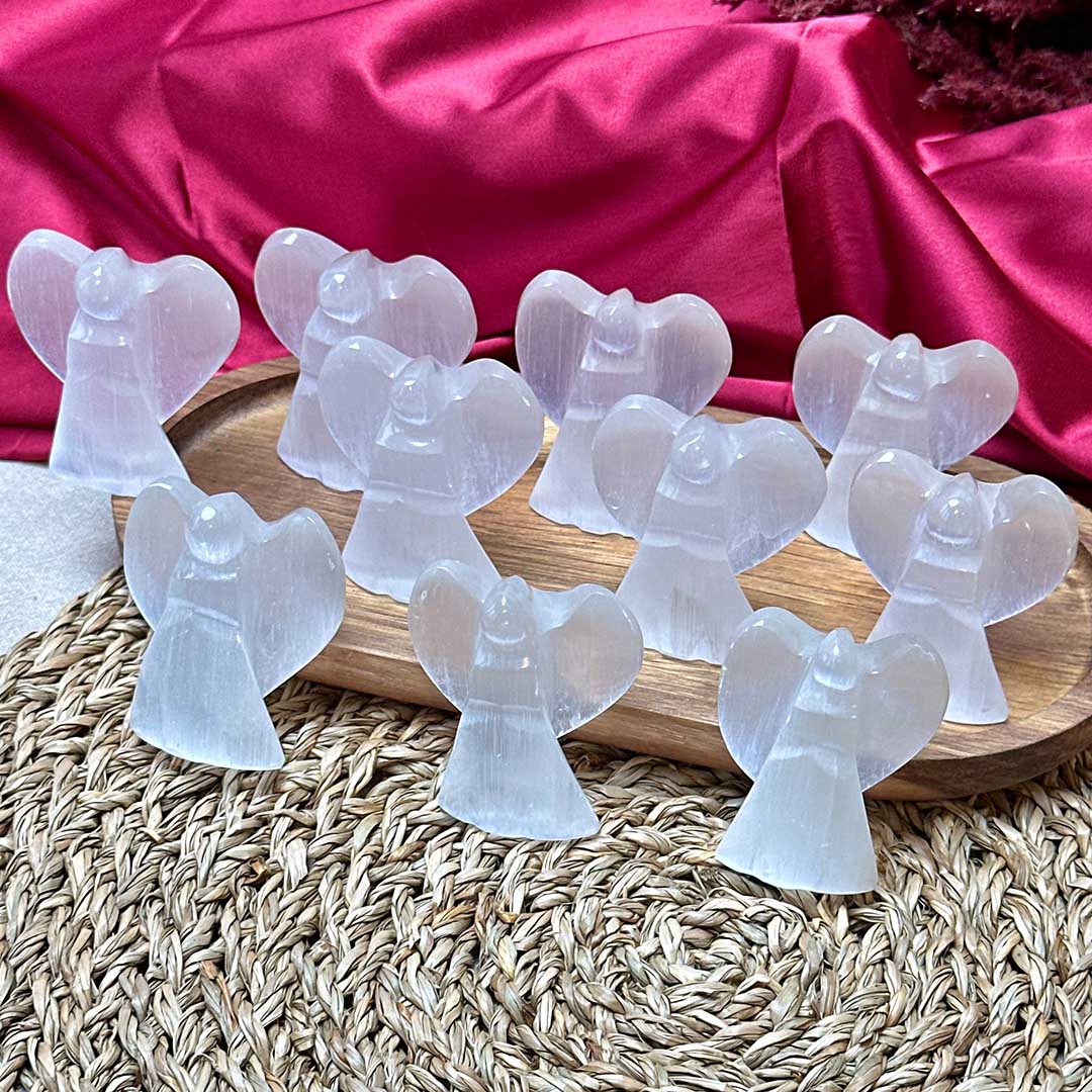 Szelenit angyal faragvány - Image 2