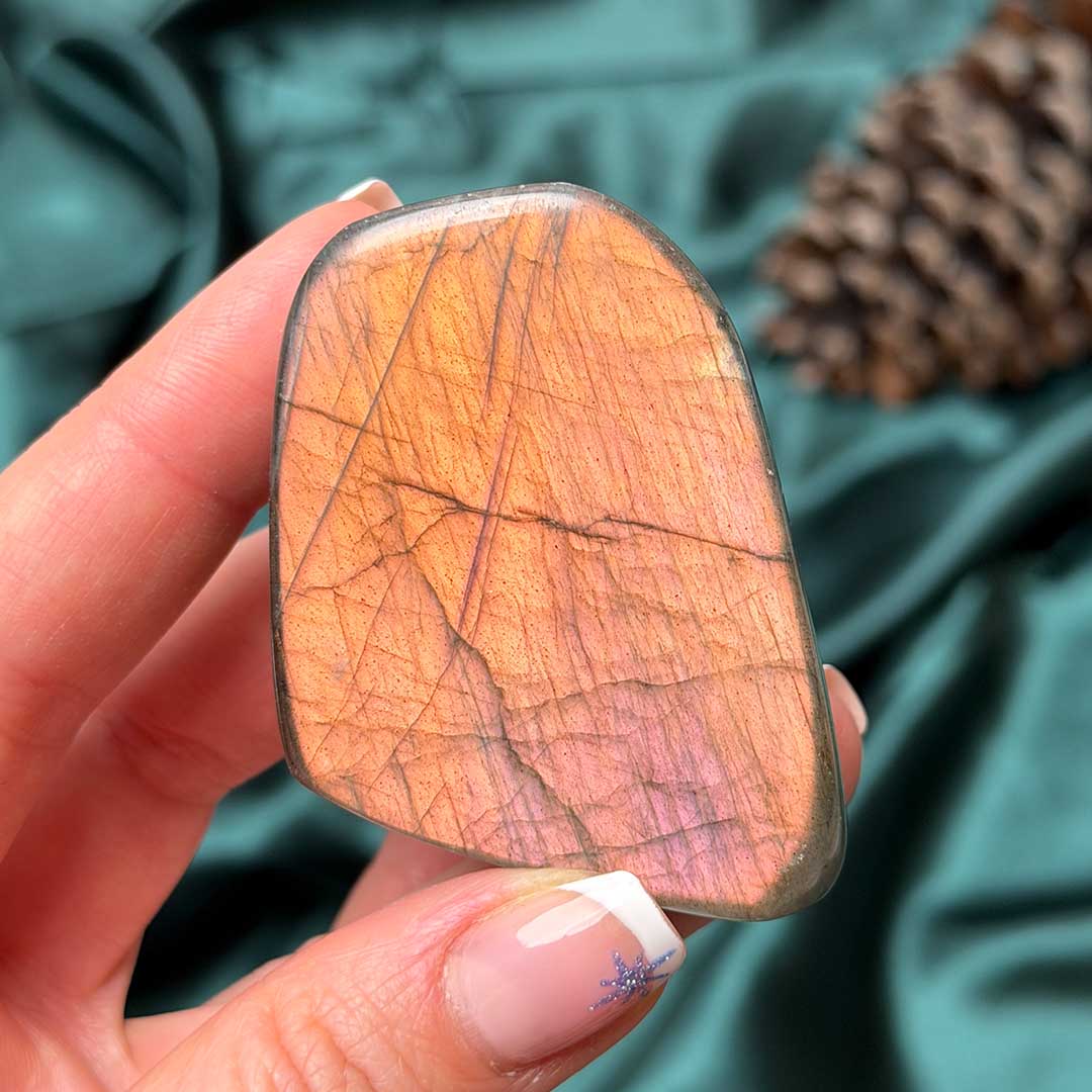 Madagaszkári Labradorit állvány (5)