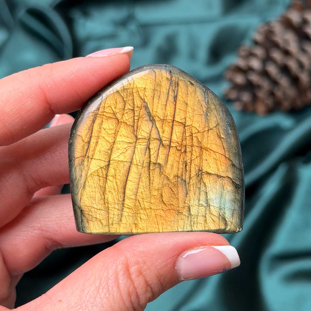 Madagaszkári Labradorit állvány (4)