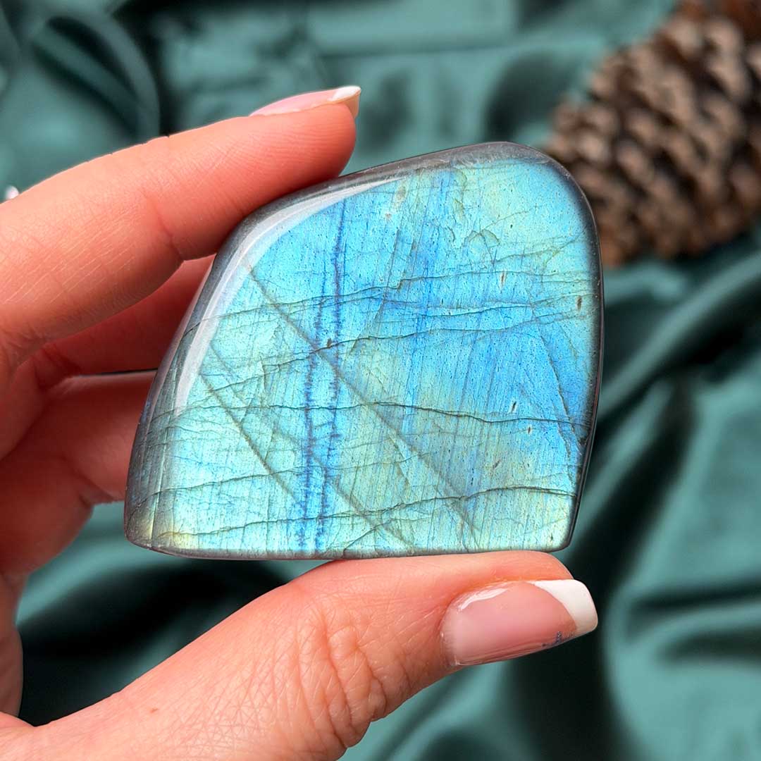 Madagaszkári Labradorit állvány (2)