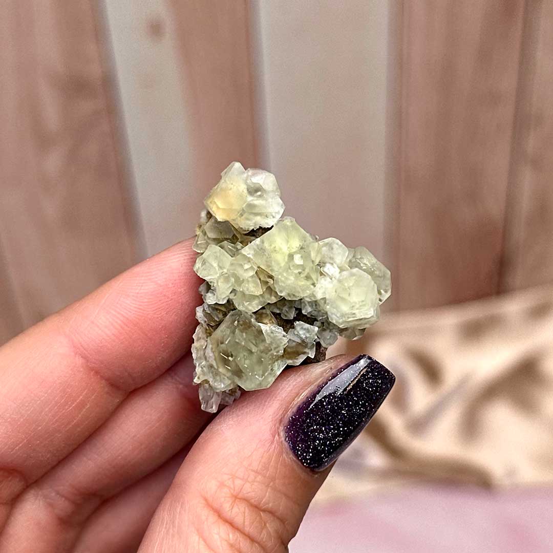 Marokkói Neonzöld Fluorit nyers telep (16)