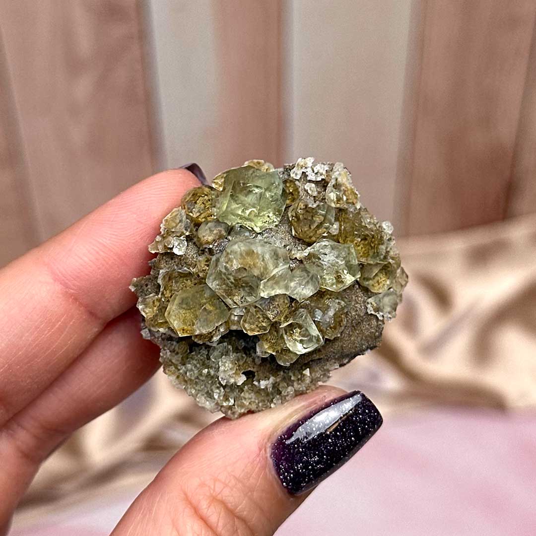 Marokkói Neonzöld Fluorit nyers telep (11)