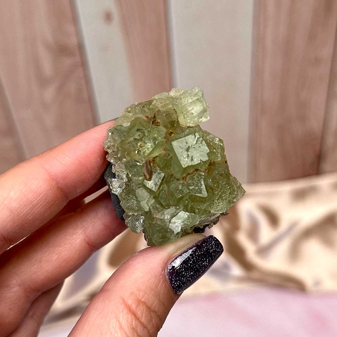 Marokkói Neonzöld Fluorit nyers telep (3)