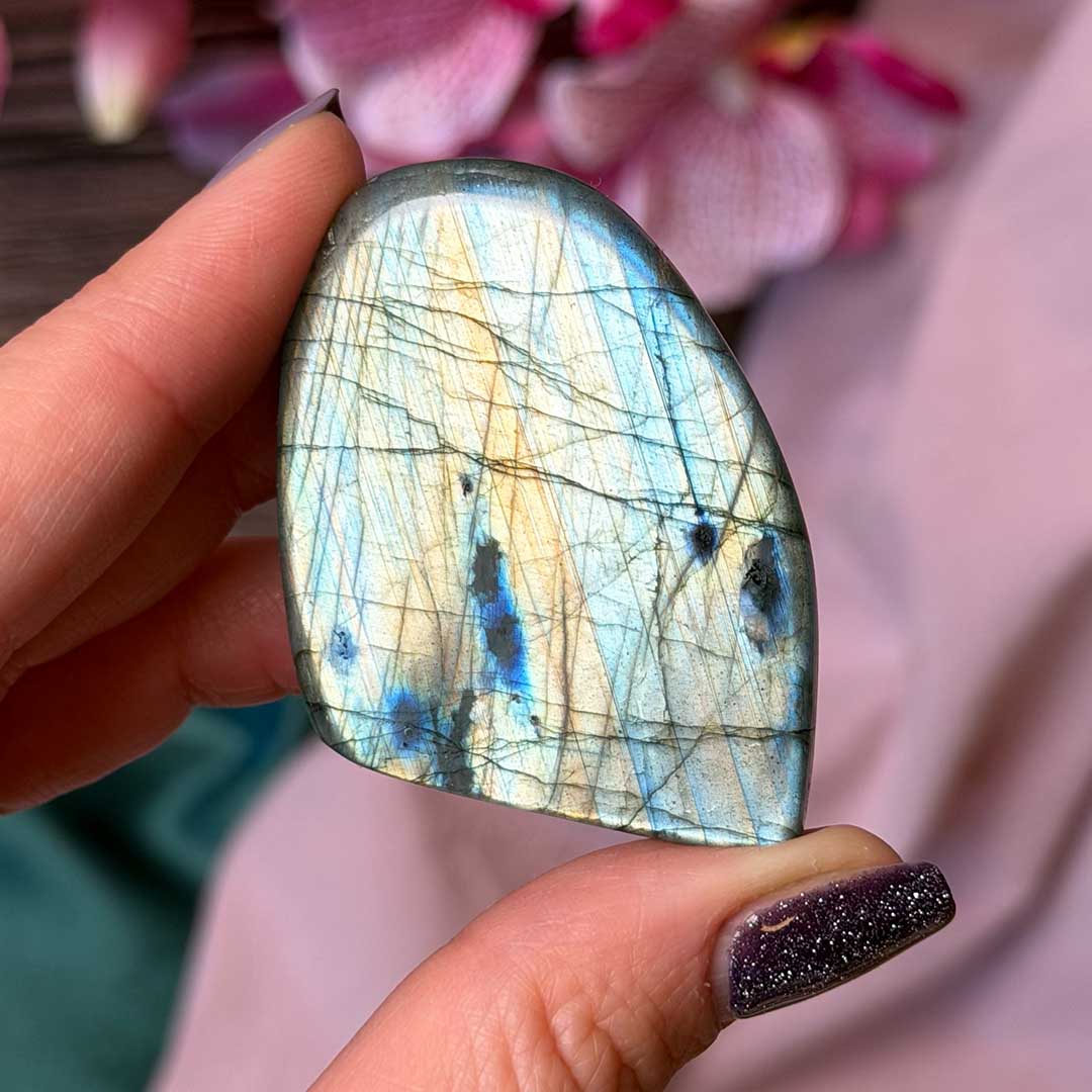 Madagaszkári Labradorit állványok - prémium! (10)