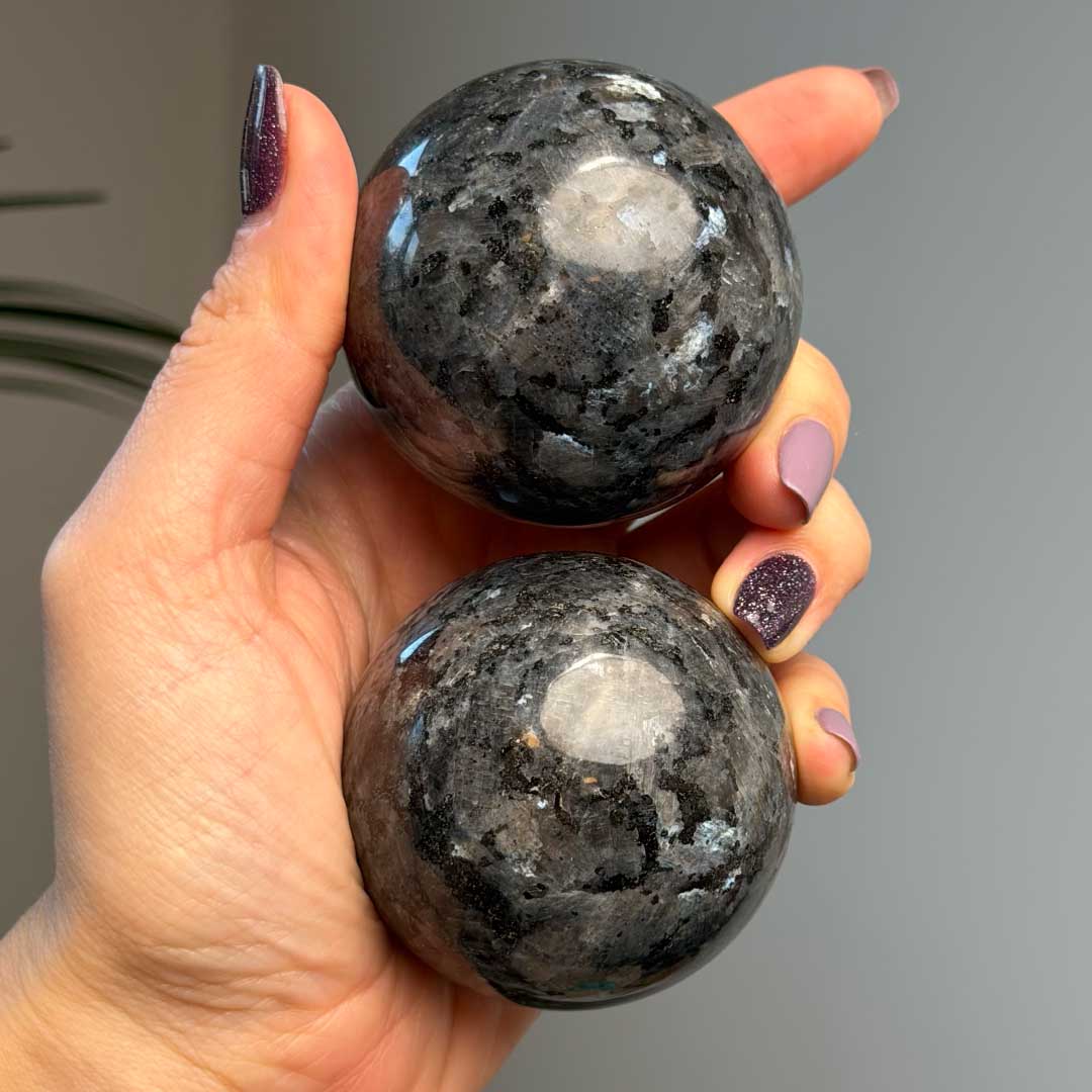 Larvikit gömb - Image 3