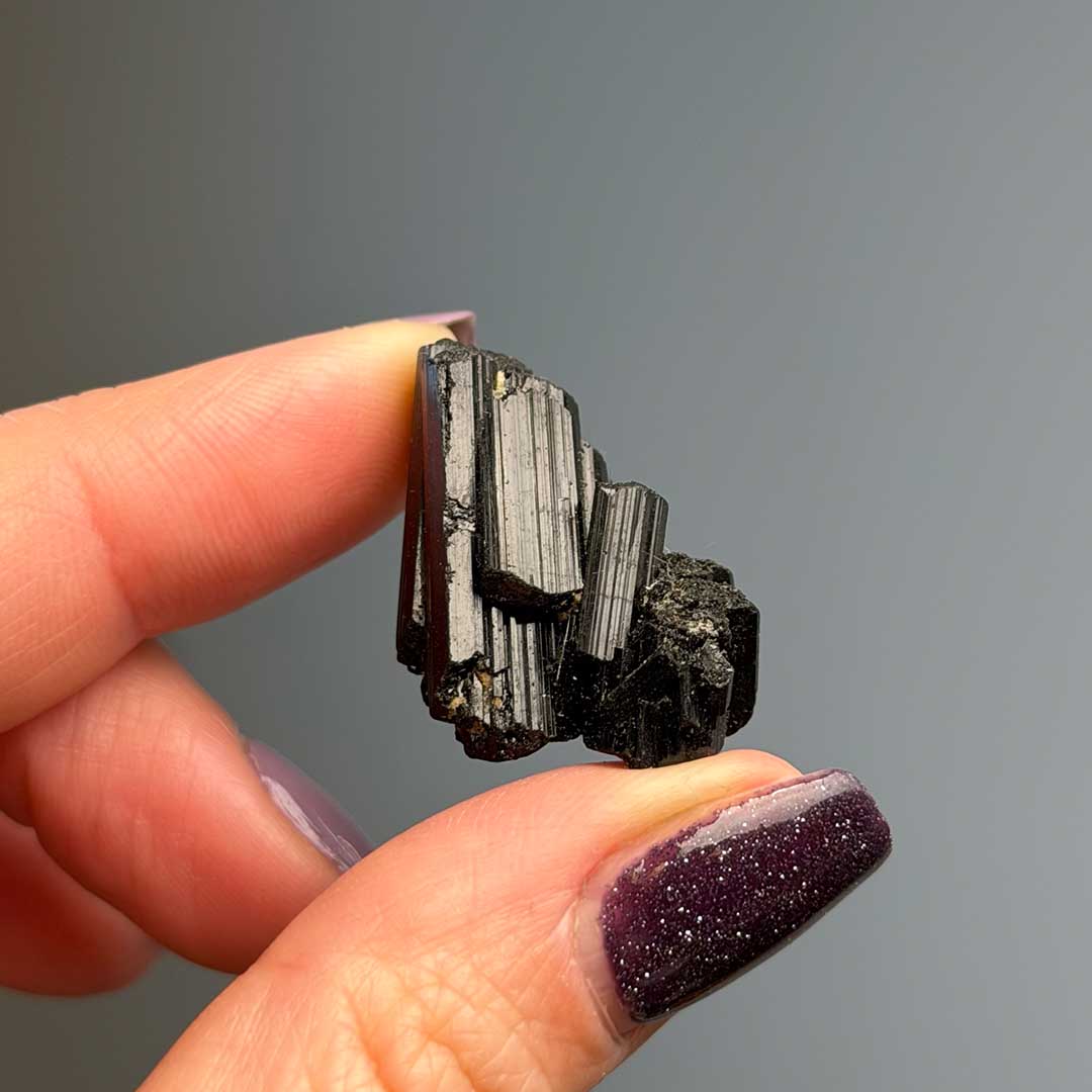 Schörl turmalin nyers ásvány (1)