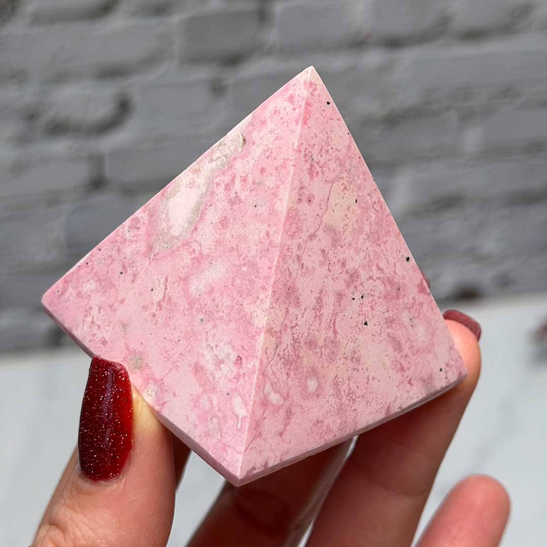 Perui Rodokrozit piramis (2)
