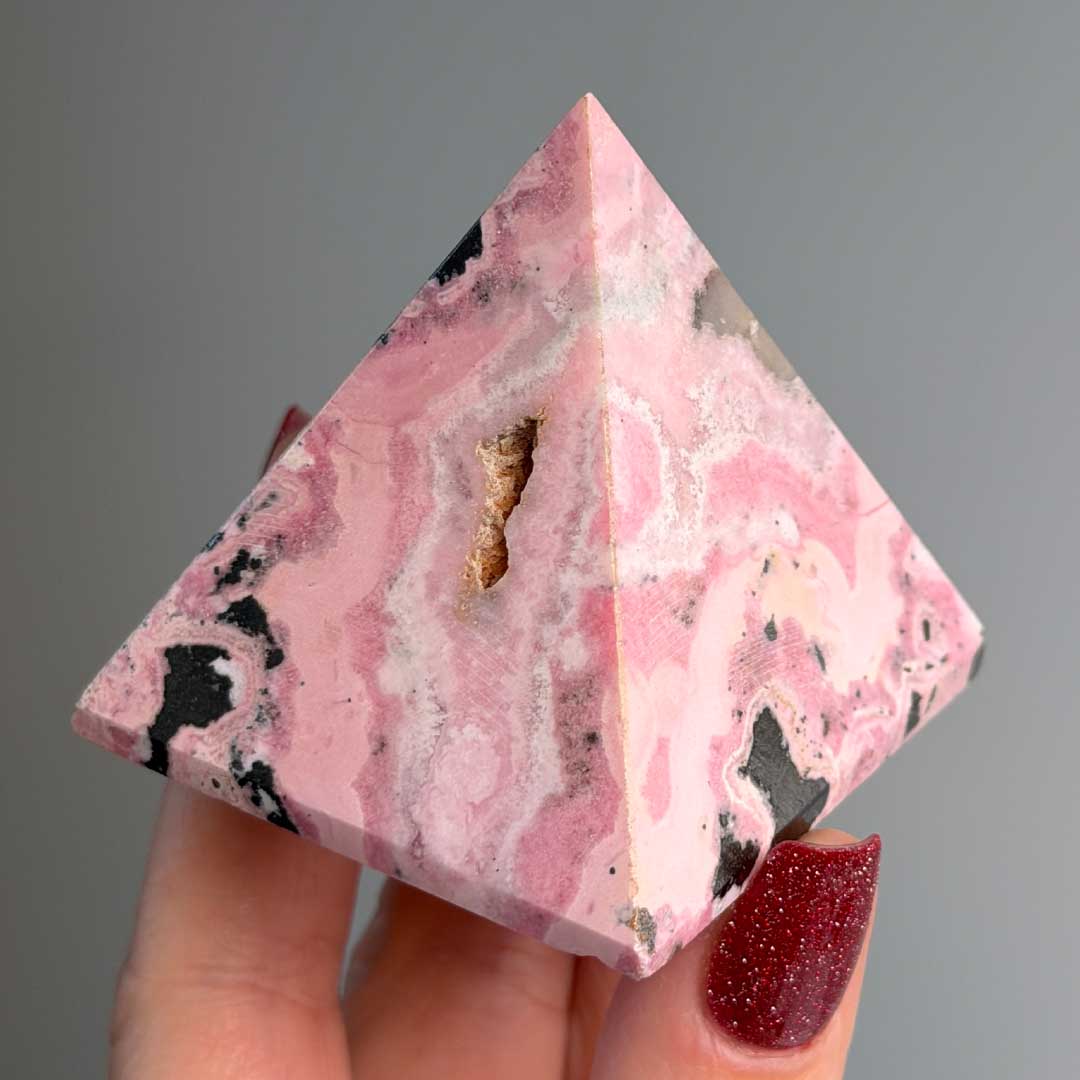 Perui Rodokrozit piramis (1)