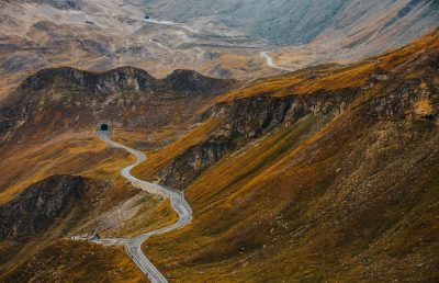 Beautiful landscape from the grossglockner national park hohe tauern, austria. Alpine road in autumn and foggy weather.