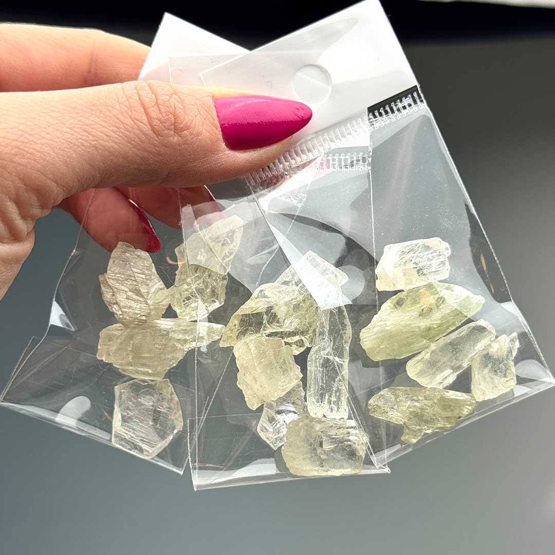 Brazil Hiddenit kristály 10 gramm Ásványok , ásvány 4
