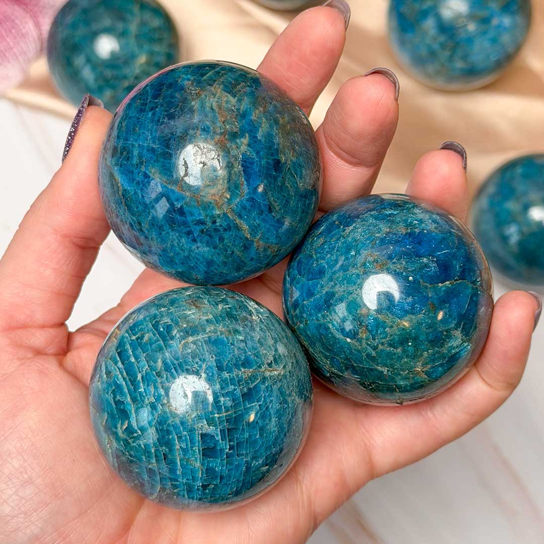 Kék Apatit gömb Madagaszkárról