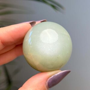 Sage green Holdkő gömb - Egyedi termékek