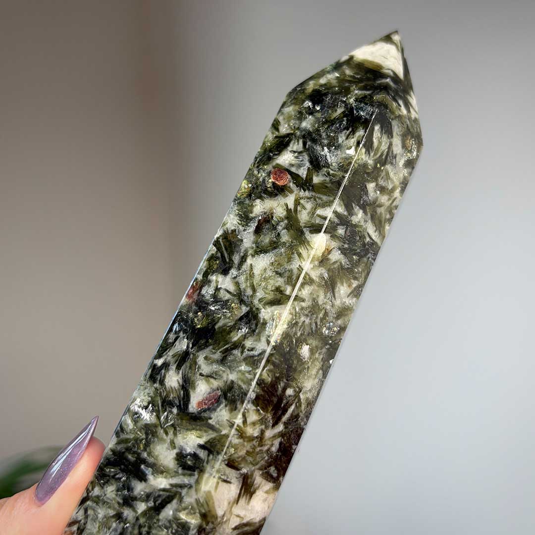 Zöld mica óriás torony fa talpon - termékfotó 1