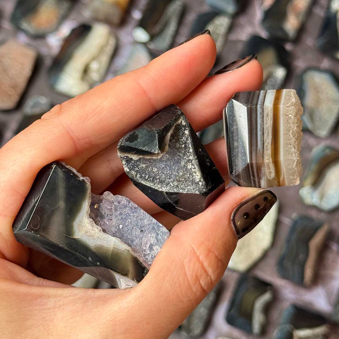 Fekete Achát geódás csiszolat