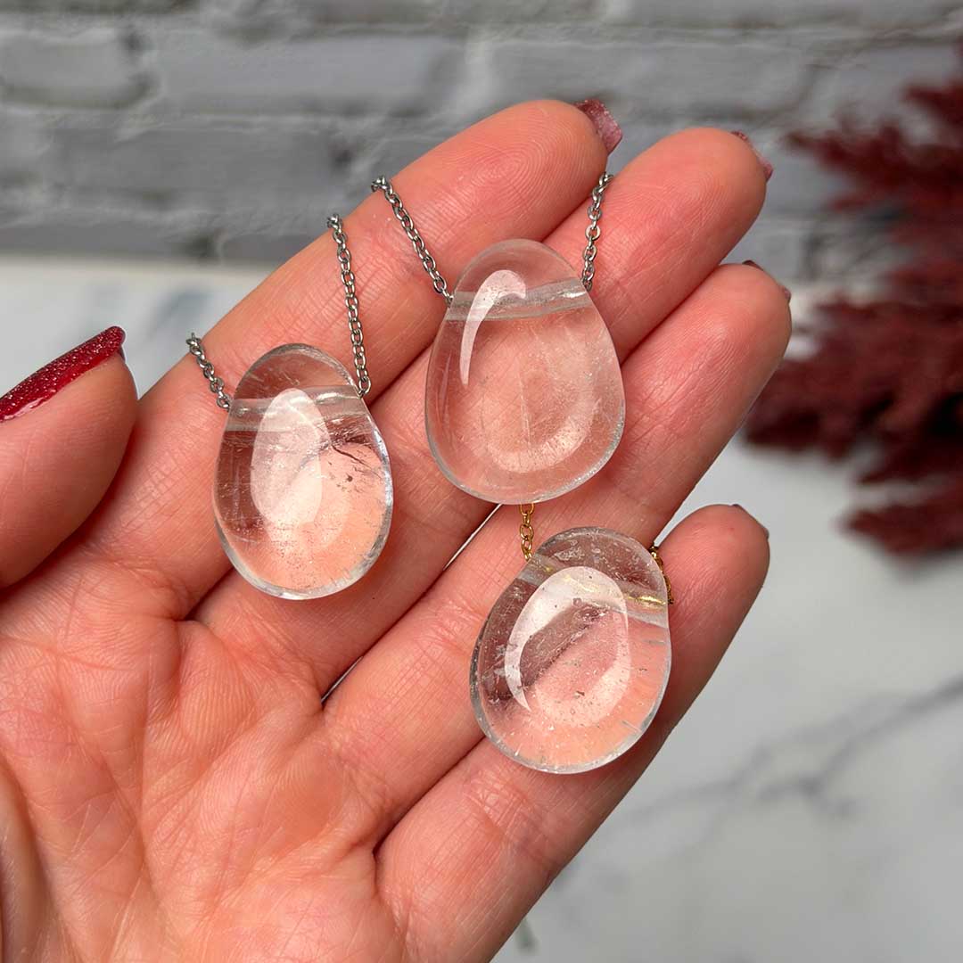 Hegyikristály medál - rozsdamentes acél lánccal!