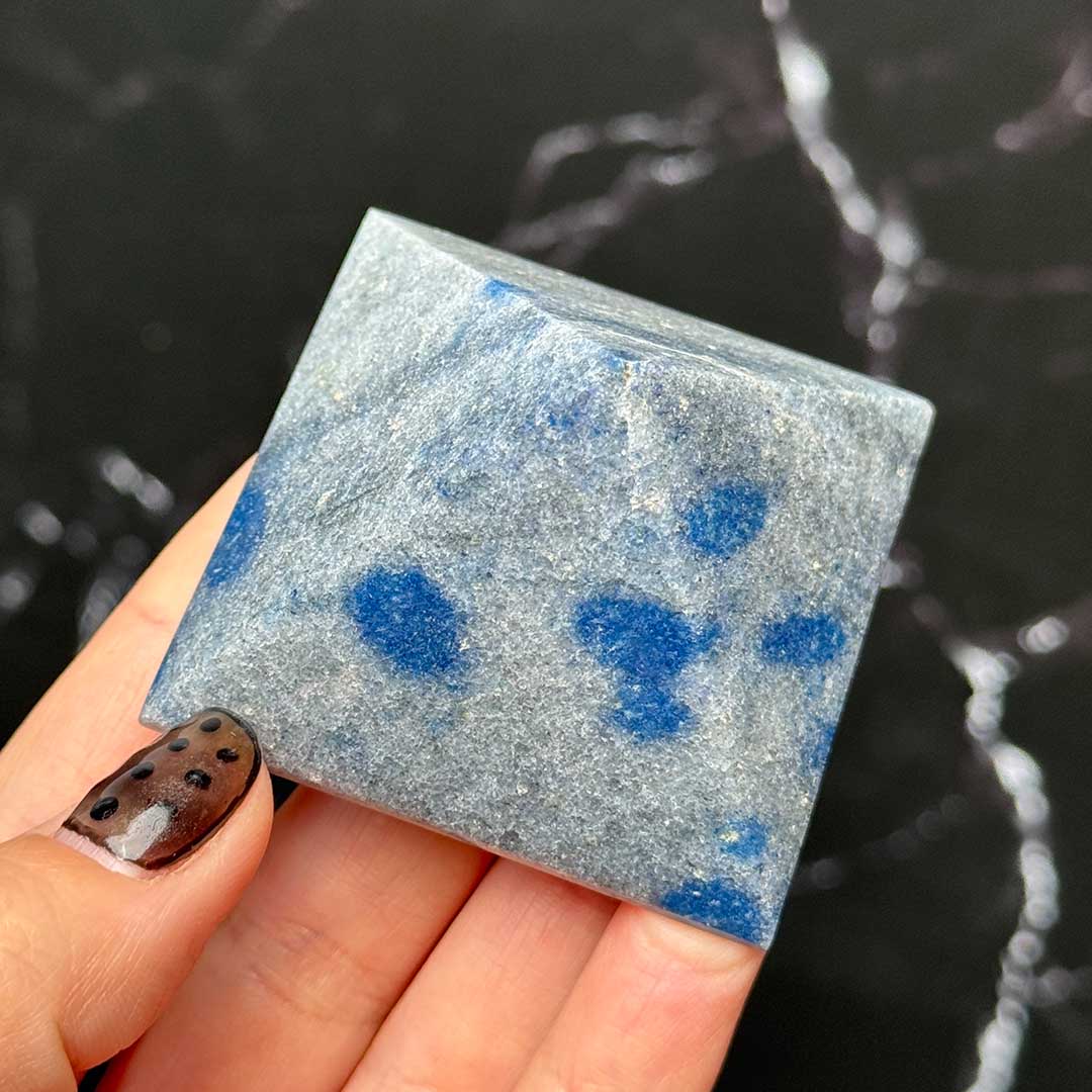 K2 - Cleavelandite-Apatit piramis (2)