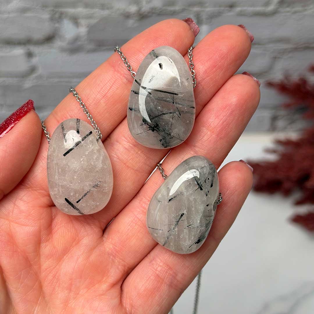 Turmalinkvarc medál - rozsdamentes acél lánccal!