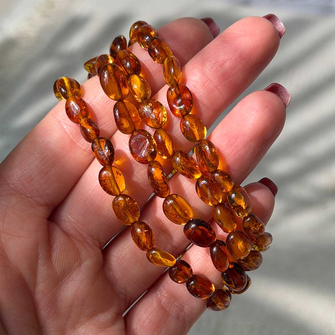 Borostyán lekerekített karkötő