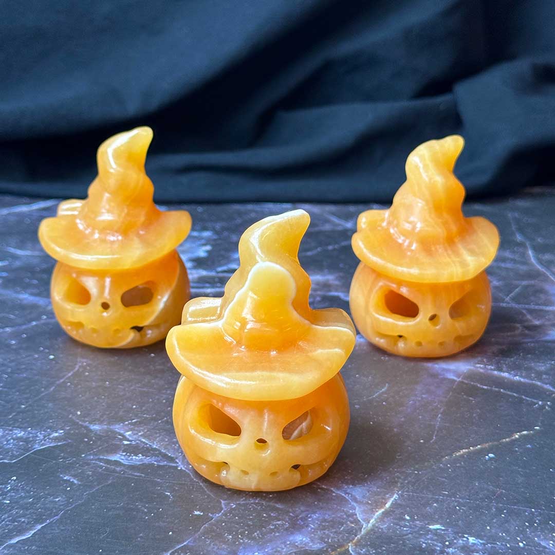 Narancskalcit tök nagy faragvány