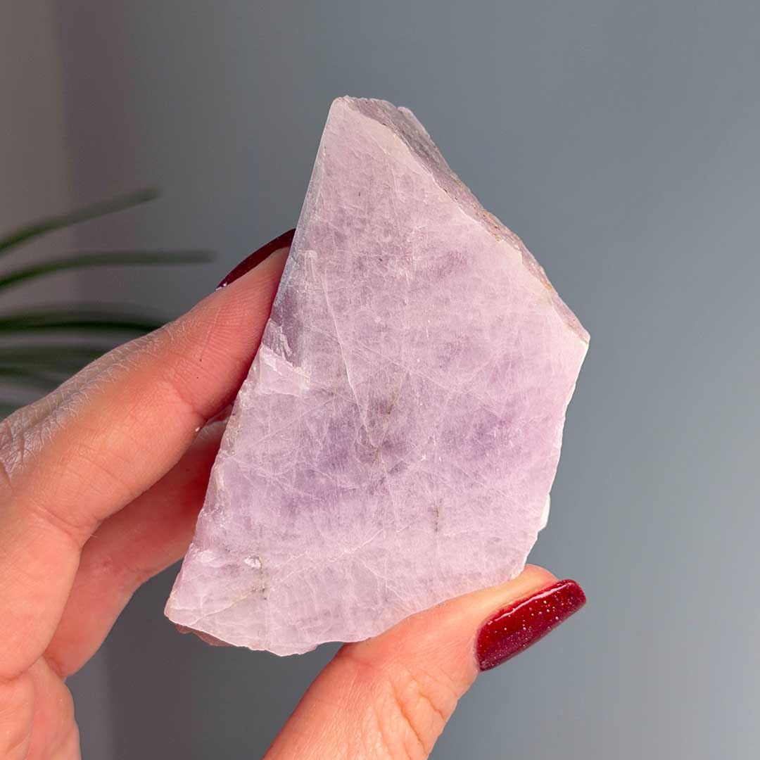 Félig nyers félig csiszolt Kunzit (11)