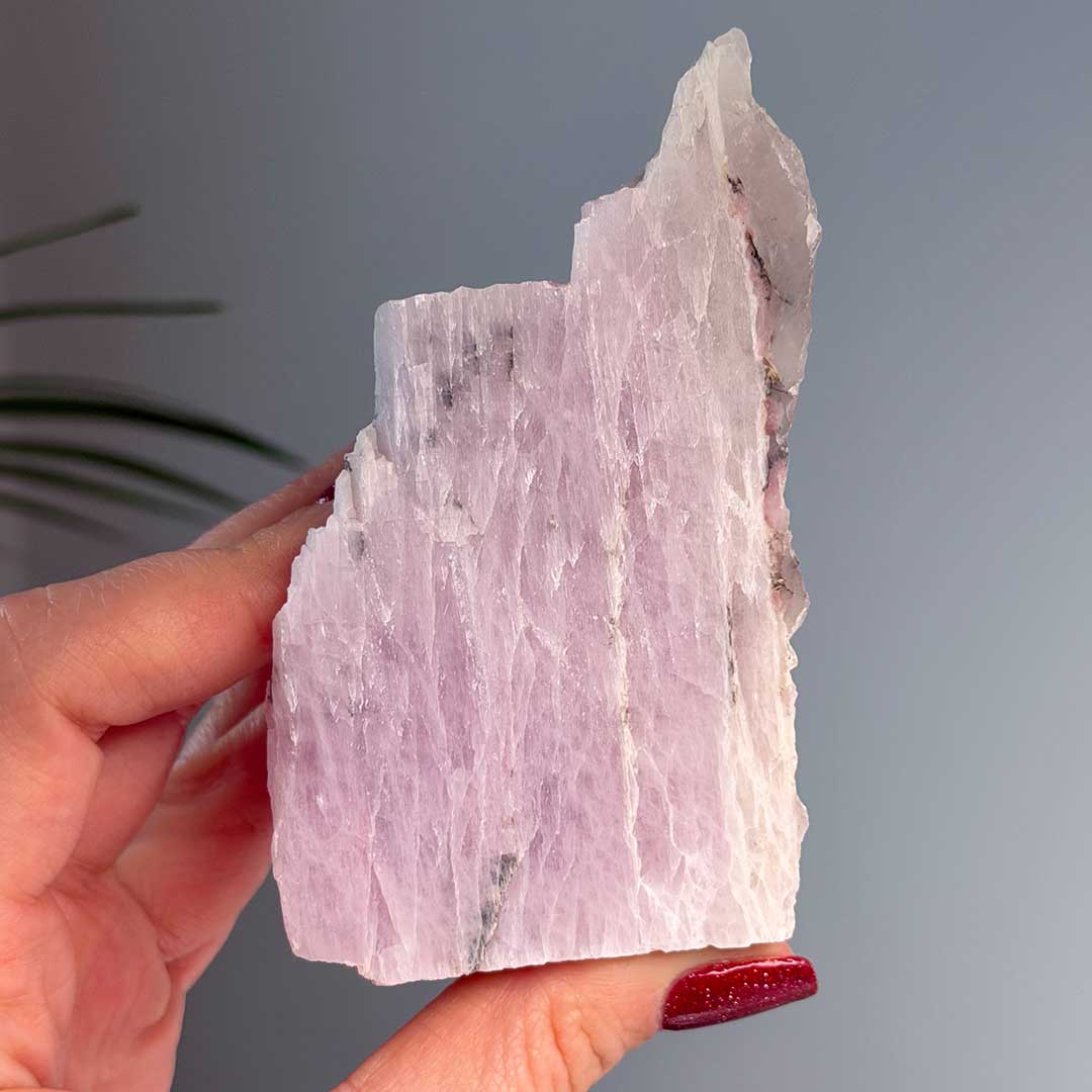 Félig nyers félig csiszolt Kunzit (2)