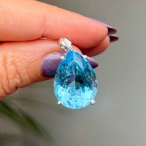 Topáz Swiss blue fazettált prémium ezüst medál - Nyakláncok