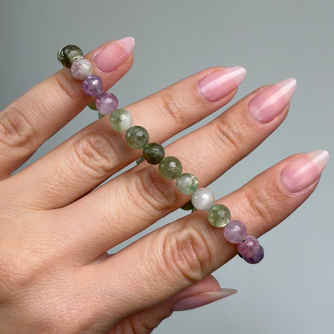 Mix lepidolit karkötő – kb. 7 mm-es szemek - Natural kollekció - termékfotó 1